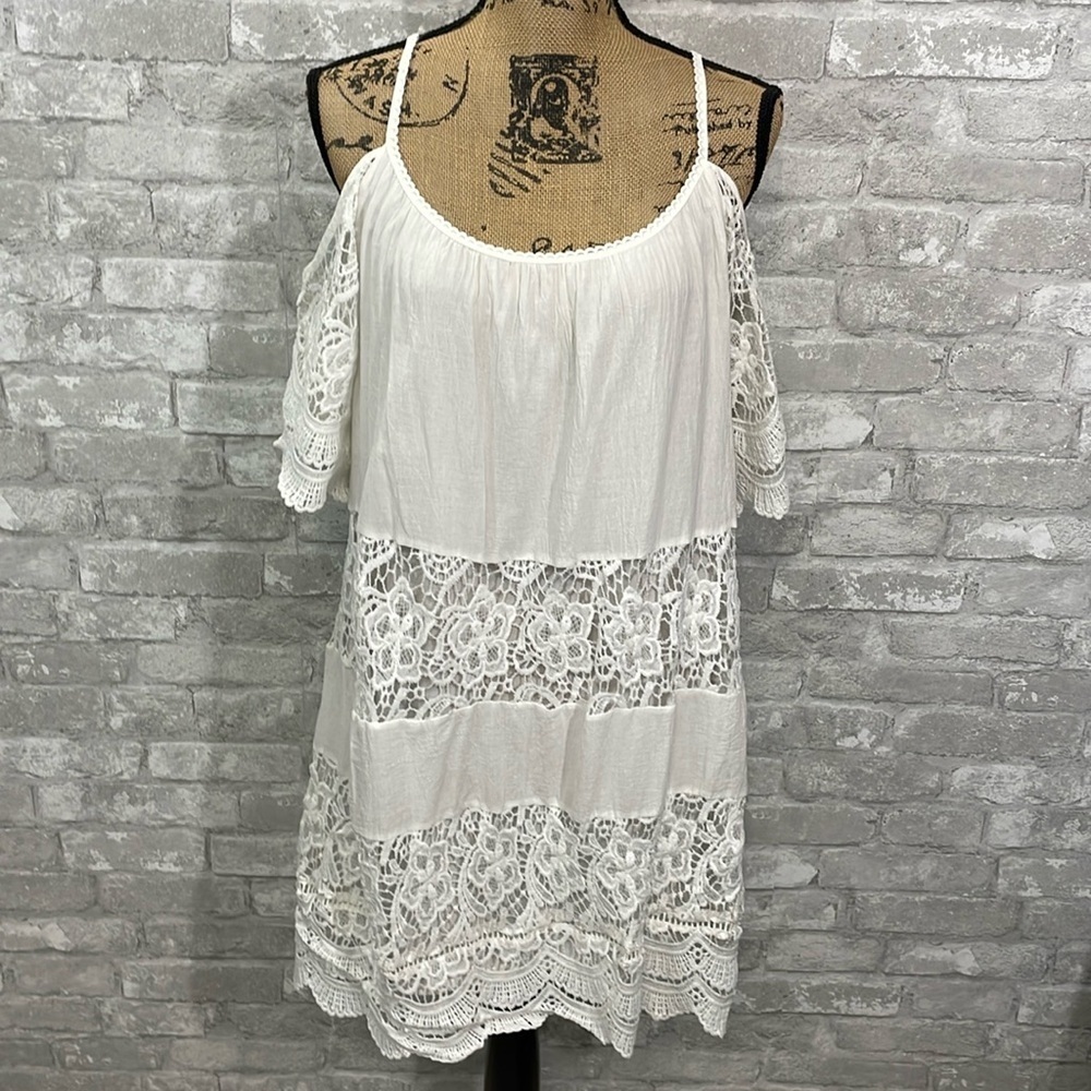 Listicle White Cold Shoulder Tiered Lace Dress